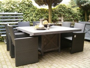 Moderne tafel 150 x 150 strak blad 6cm