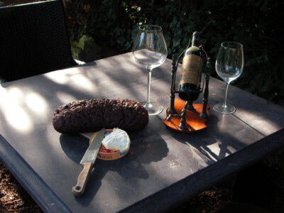 Modern vierkante stenen tuintafel 150 x 150 cm SANY0036