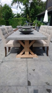 Rechthoekige Tafel 230 x 100 cm met eikenhouten onderstel strak blad