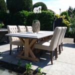 Rechthoekige klassieke stenen tuintafel 250 x 100 cm met eikenhouten onderstel Rechthoekige Klassieke Tafel 230 x 100 cm met eikenhouten onderstel